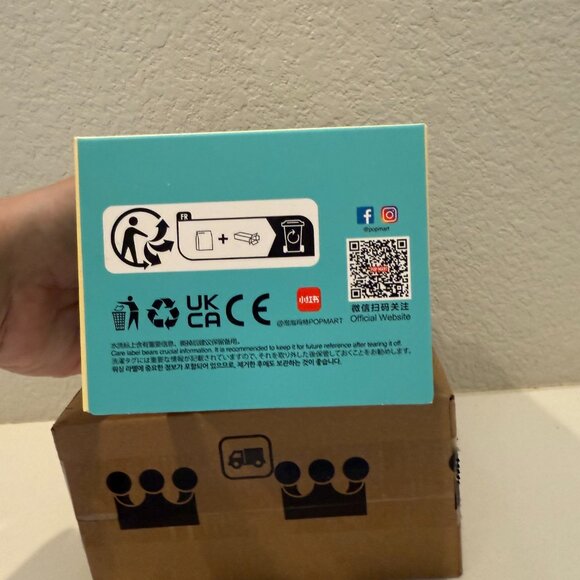 CRYBABY Sunset Concert Series -Plush Pendant Blind Box-Beige Blue - Picture 3 of 5